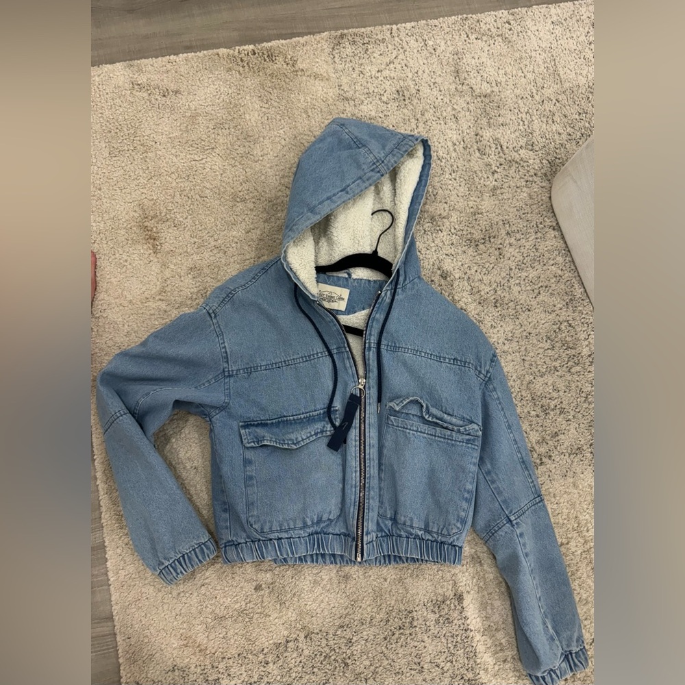 Denim Jean crop puffer jacket with white fur inside